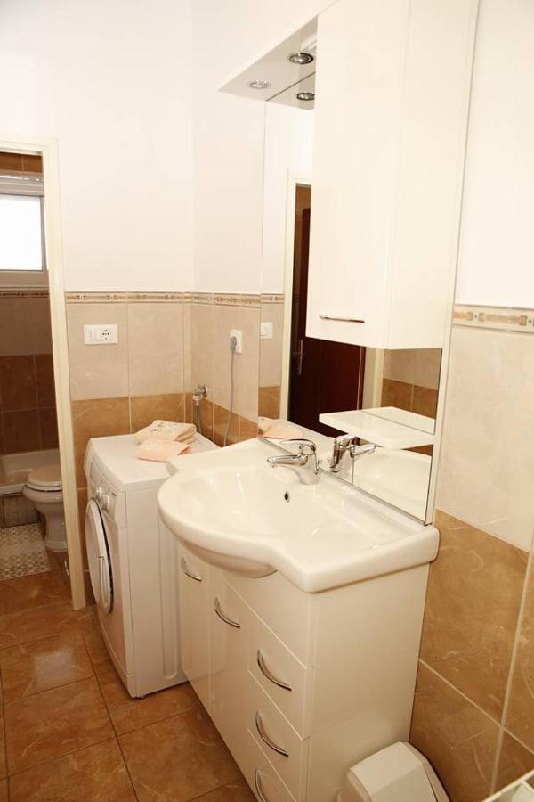 Ivic Apartments Vodice Croatia ภายนอก รูปภาพ